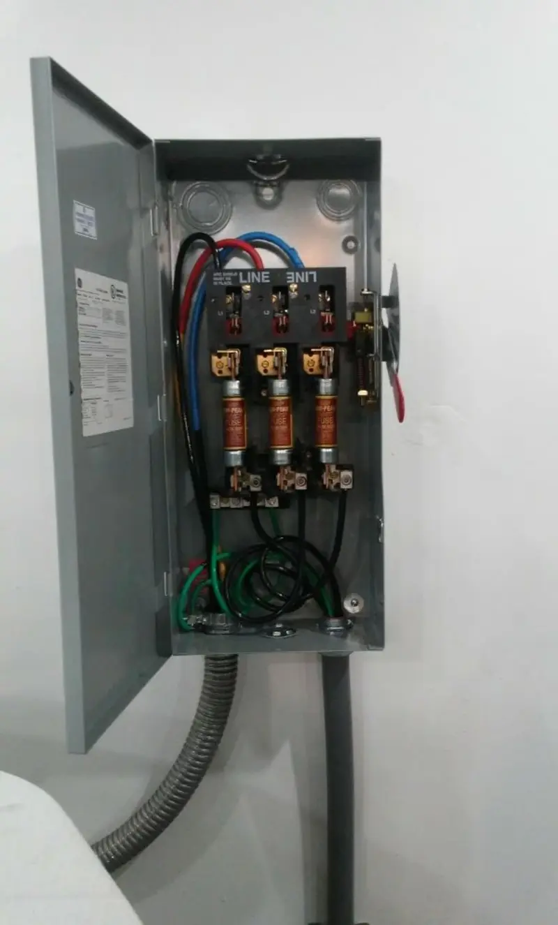 Three-phase disconnect switch installed for Smoke Detector Installation in Bell Gardens